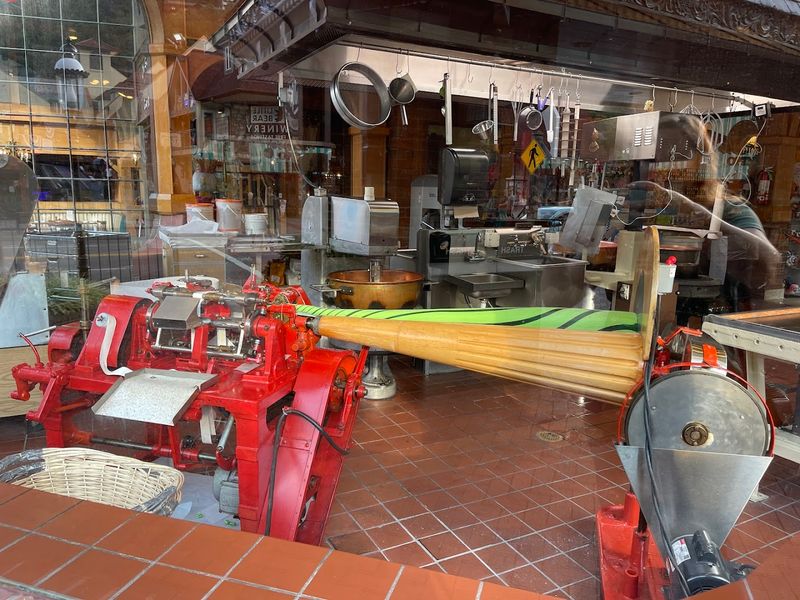 The Taffy-Making Machine That Has Been Running For Over A Century