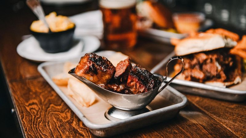 A Smokehouse Known For Bold, Slow-Cooked Flavour