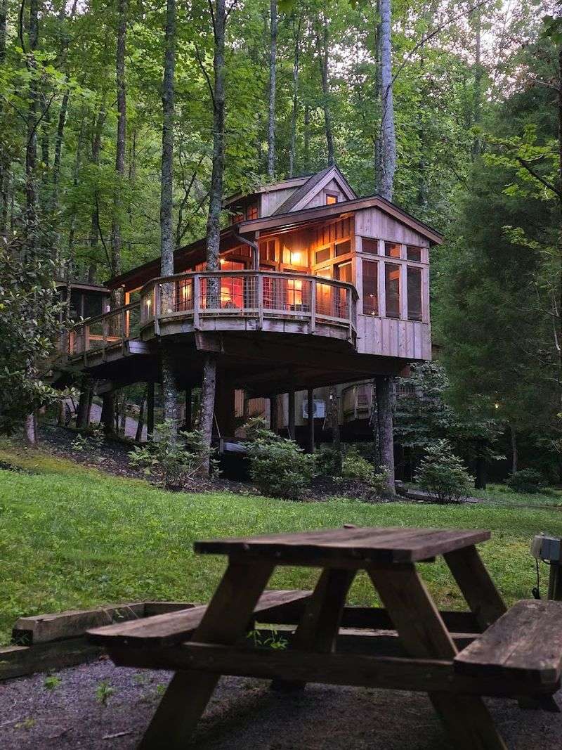 Treehouse Grove, Gatlinburg