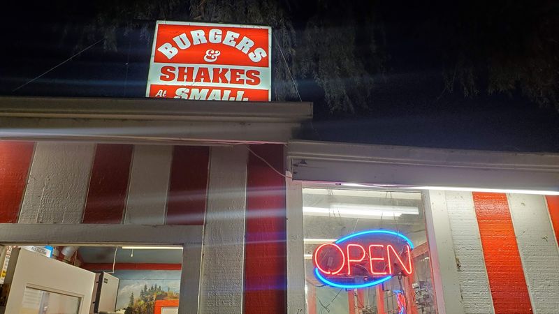 Exploring Beverage Choices Ideal For Burger Meals