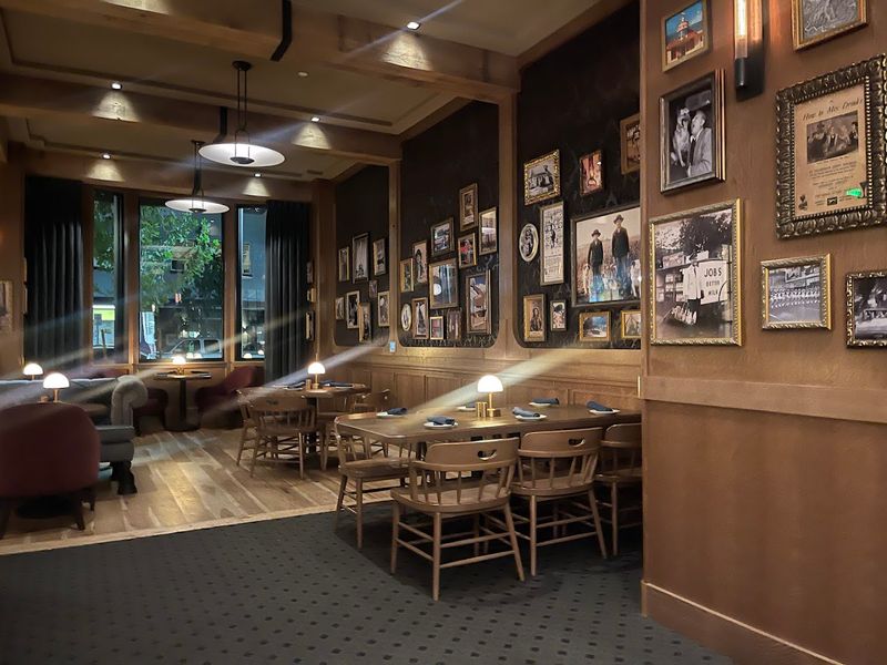 Design Elements That Create Warm And Inviting Spaces