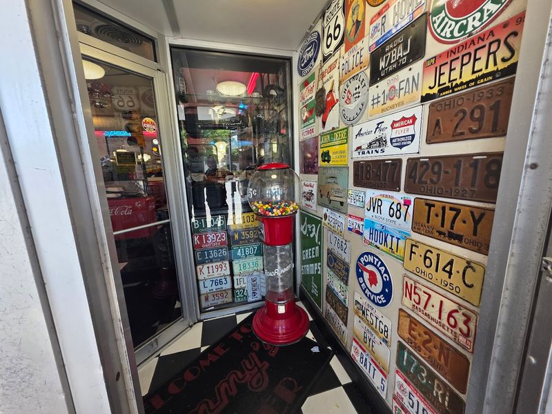 Importance Of Community Support For Small Diners