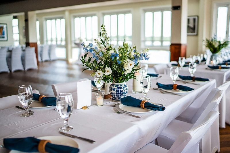 Ambiance And Location By The Harbor