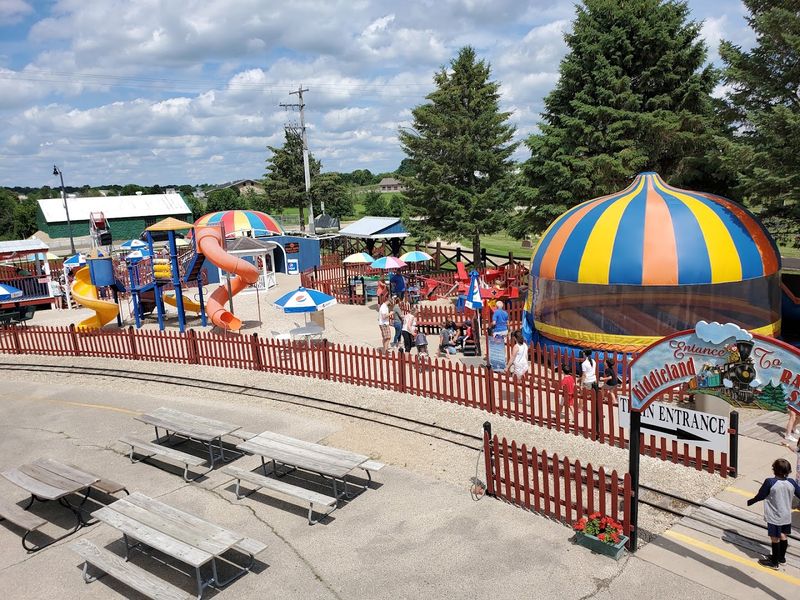 A Relaxed Alternative To Large Theme Parks