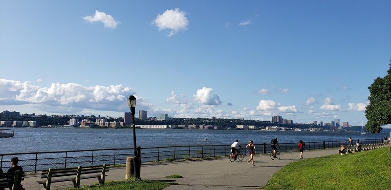 Bike Along The Hudson River Greenway