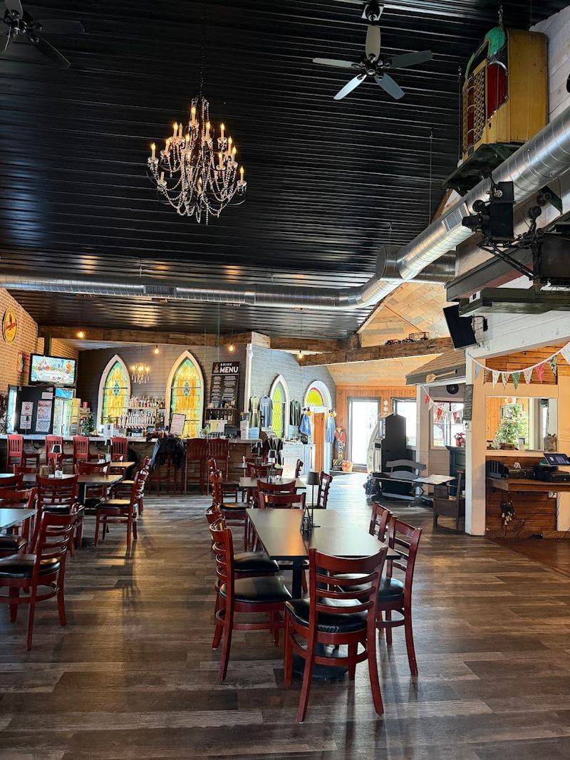 The Old Schoolhouse Tavern