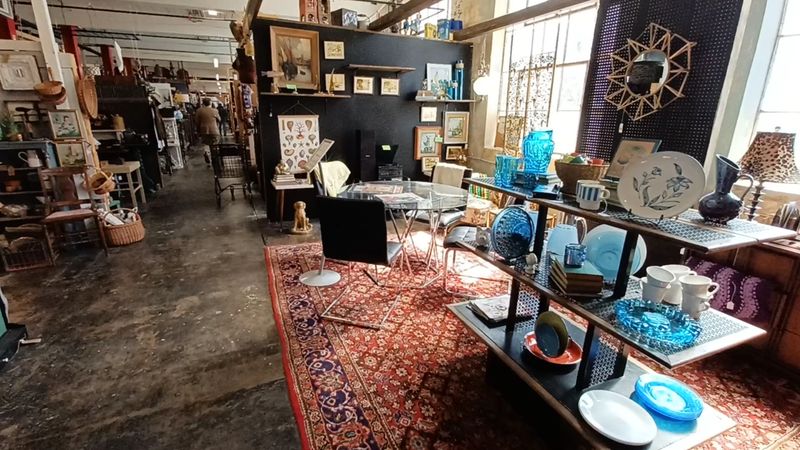 Why Relics Antique Marketplace Deserves A Spot On Your Tupelo Itinerary