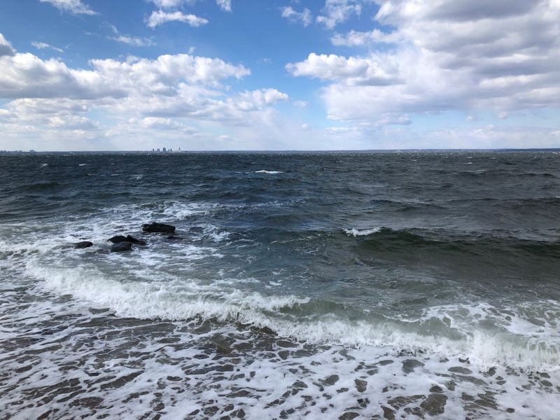 Practical Tips For First-Time Sea Glass Hunters At Crescent Beach