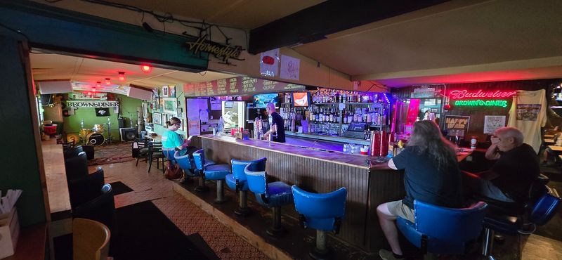 Live Music That Actually Sets The mood