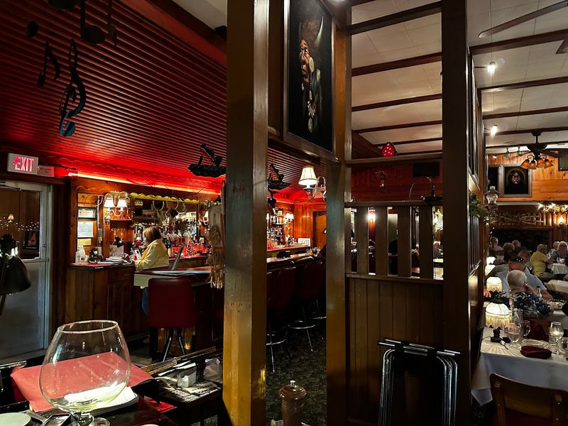 Live Piano Music Gives The Room Its Spark