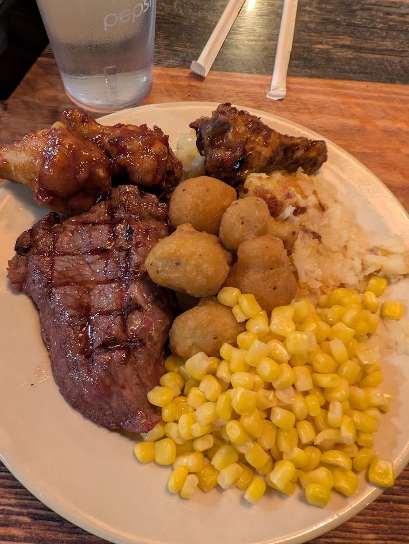 The Big-Plate Appeal That Keeps People Coming Back