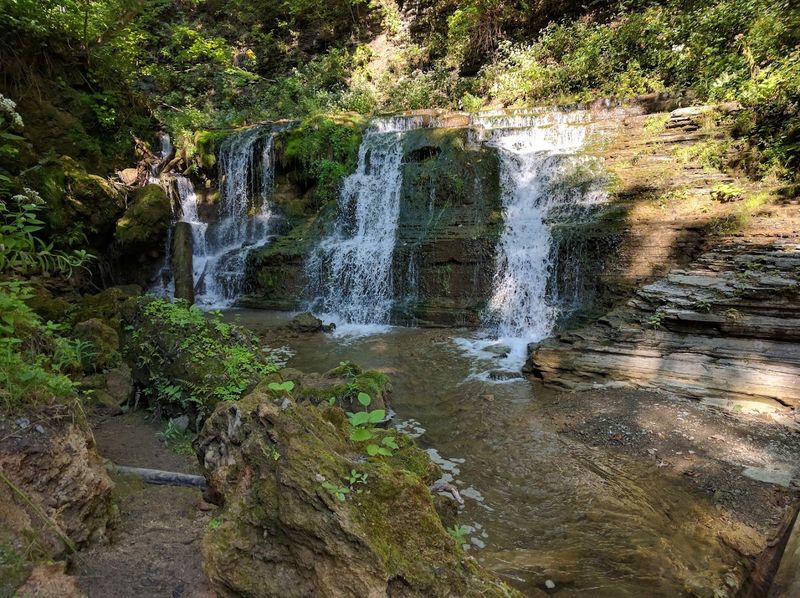 Photography Tips For Capturing The Trail At Its Most Compelling