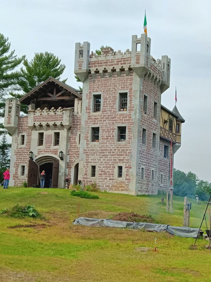 Kelley Castle (Tomahawk)