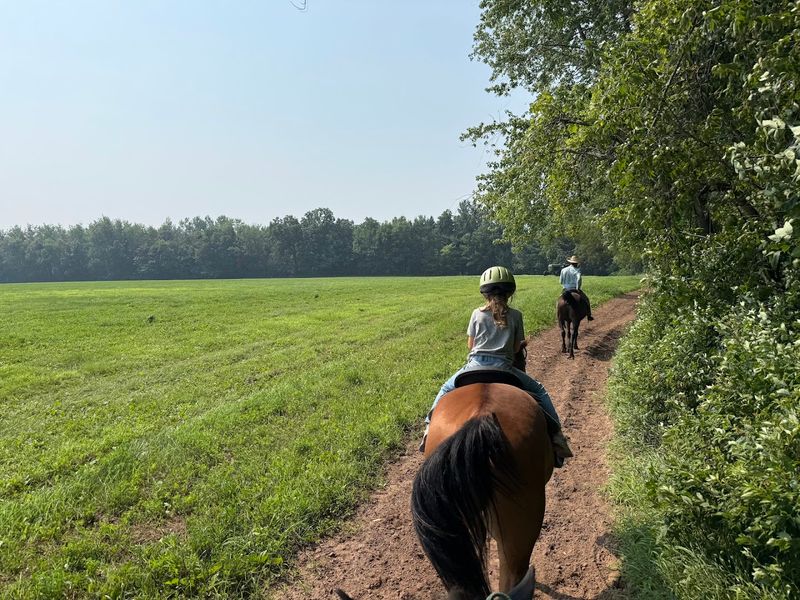 Red Ridge Ranch Riding Stable (Near Wisconsin Dells)