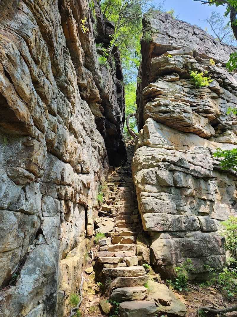 Great Stone Door, Beersheba Springs