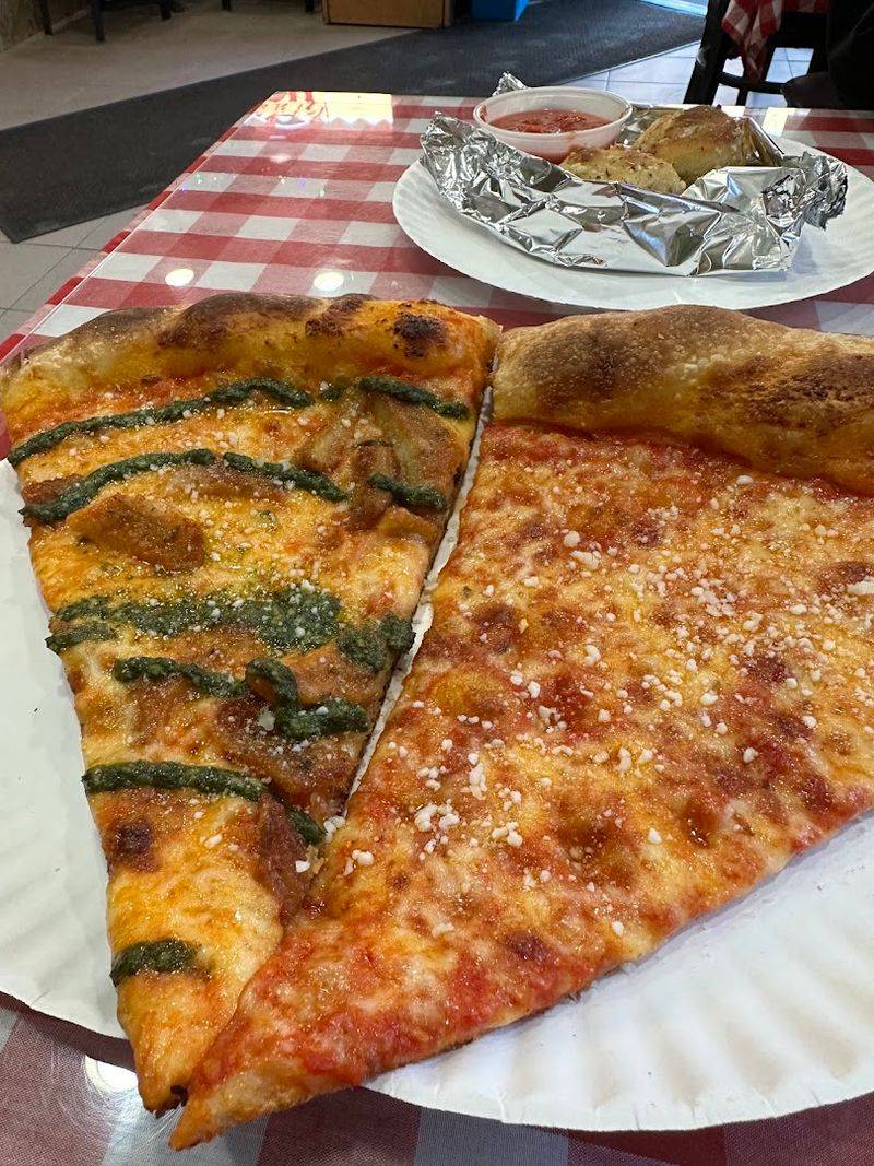 Mano's Pizzeria