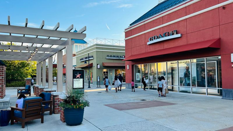 Philadelphia Premium Outlets