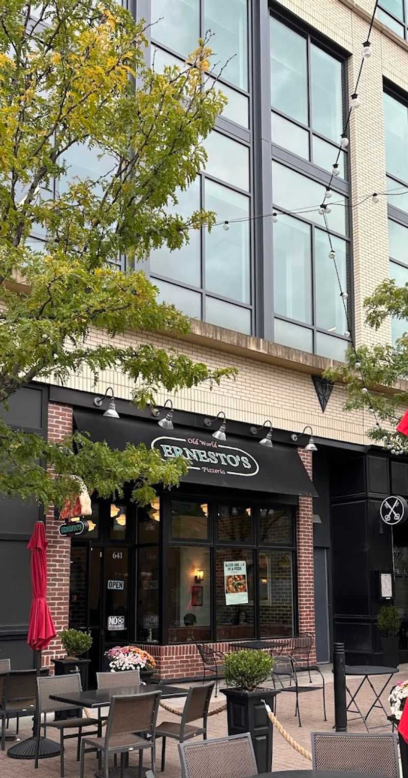 Ernesto's Pizza, Boston