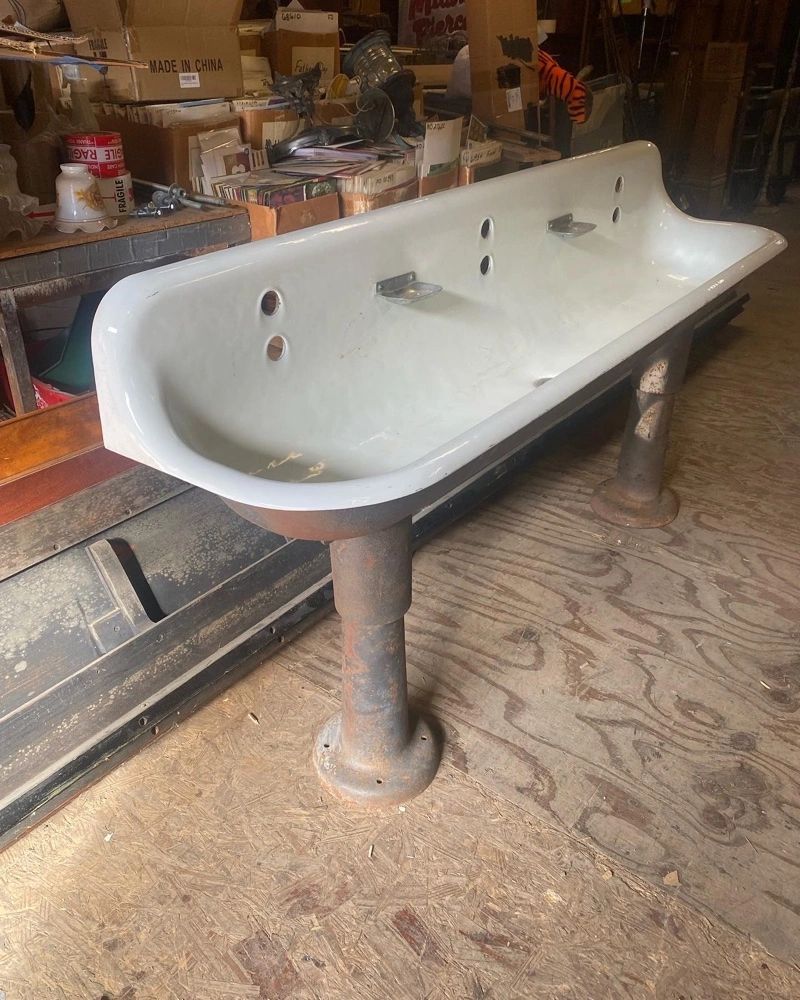 Cast Iron Bathtubs And Sinks That Outlast Every Trend