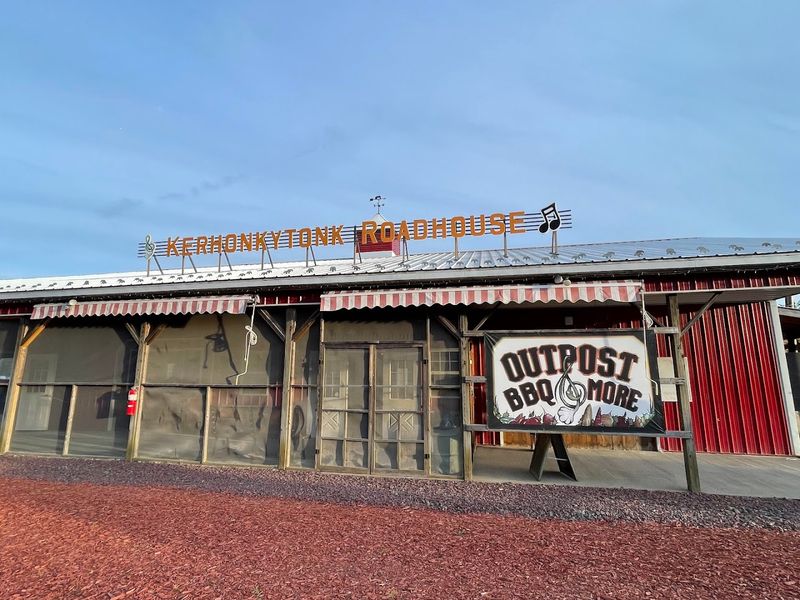 Outpost BBQ At The Kerhonkytonk Roadhouse Is The Real Deal