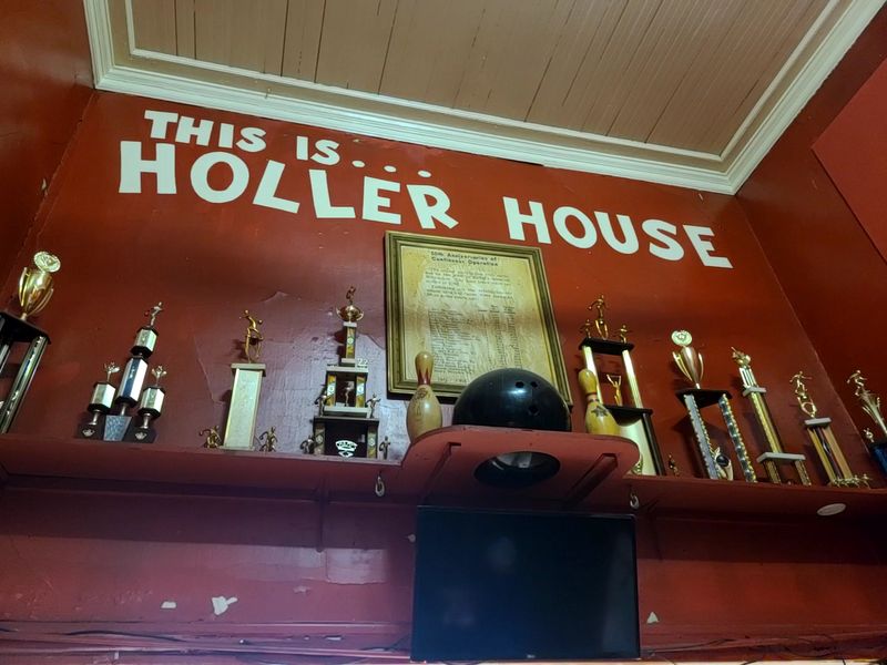 One Of Wisconsin's Most Memorable Throwback Stops