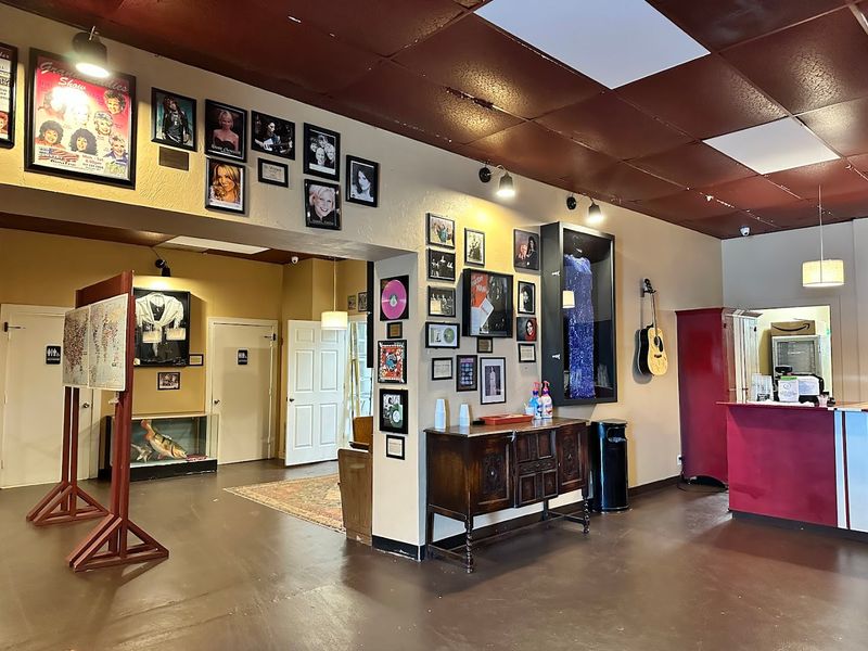 Old-School Walls That Tell A Story