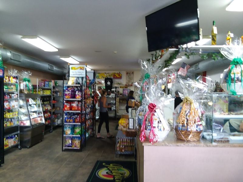 Italian Pantry Finds Worth Browsing