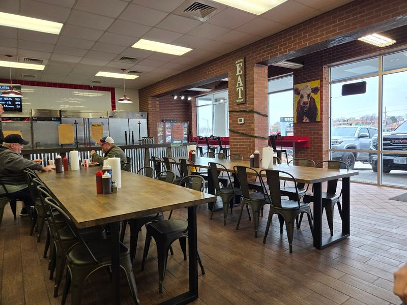Counter-Style Service That Still Feels Warm