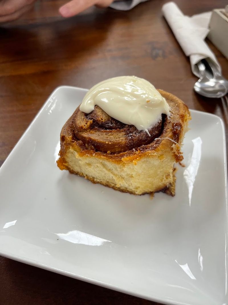 The Cinnamon Rolls That People Drive Miles For