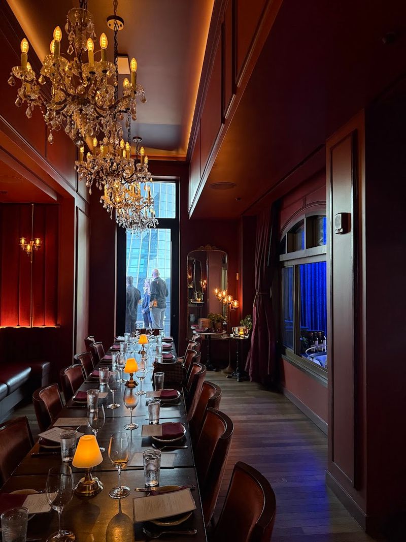 The Supper Club Experience That Sets The Tone