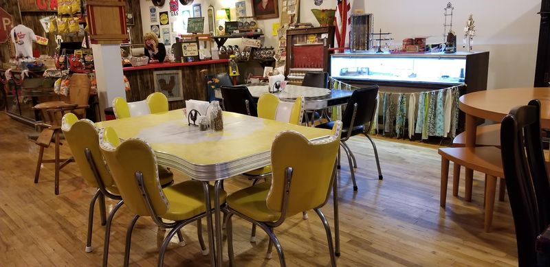 The Vintage Market In New Albany Is The Real Deal