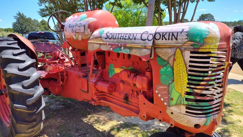 Mama Hamil's Southern Cookin' And Bar B Que Buffet: The Full Story