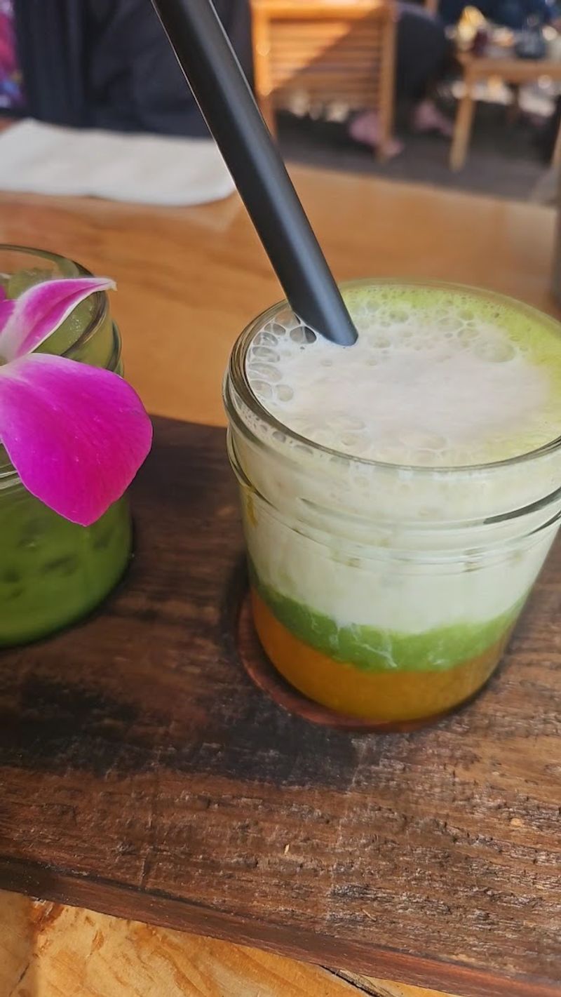 Smoothies Add To The Breezy, Fresh Feel