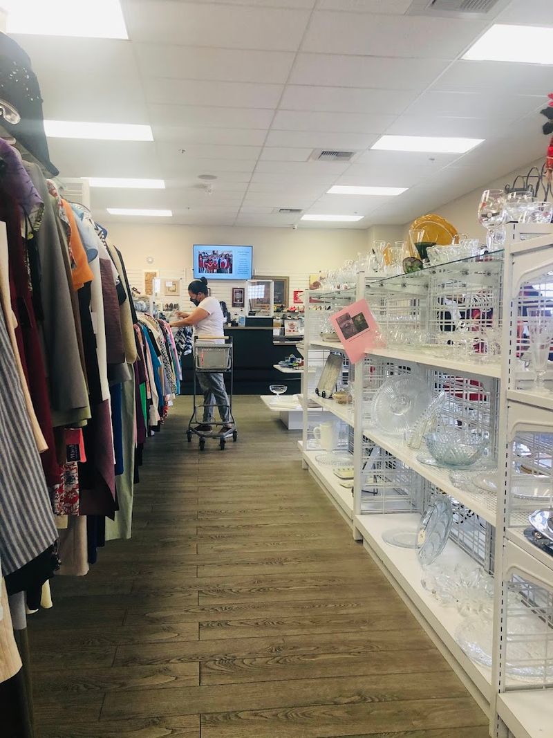Why This Las Vegas Thrift Stop Is Worth The Trip