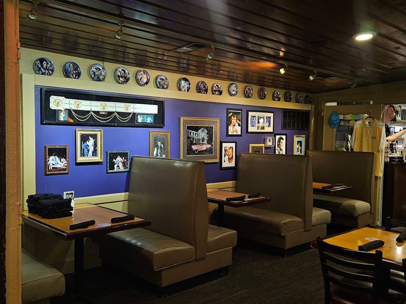 Marlowe's Ribs & Restaurant