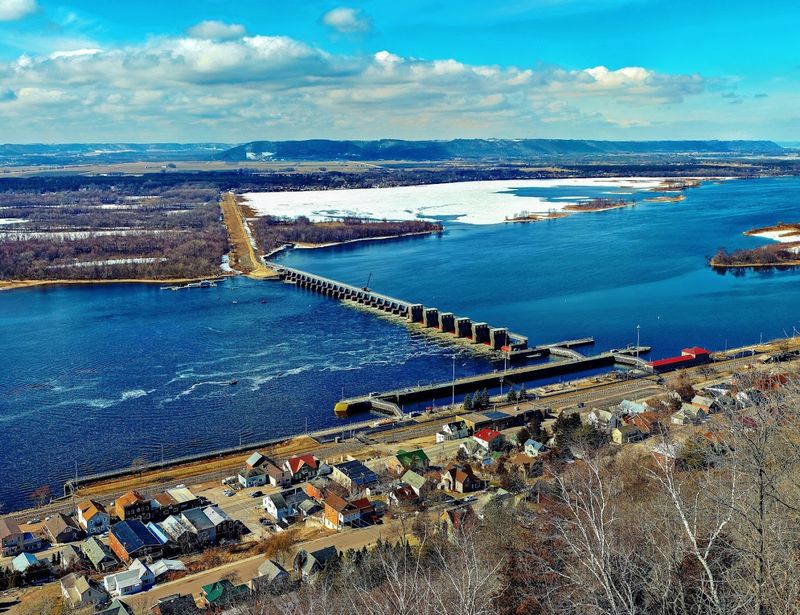 Lock And Dam Views Add A Classic River Touch