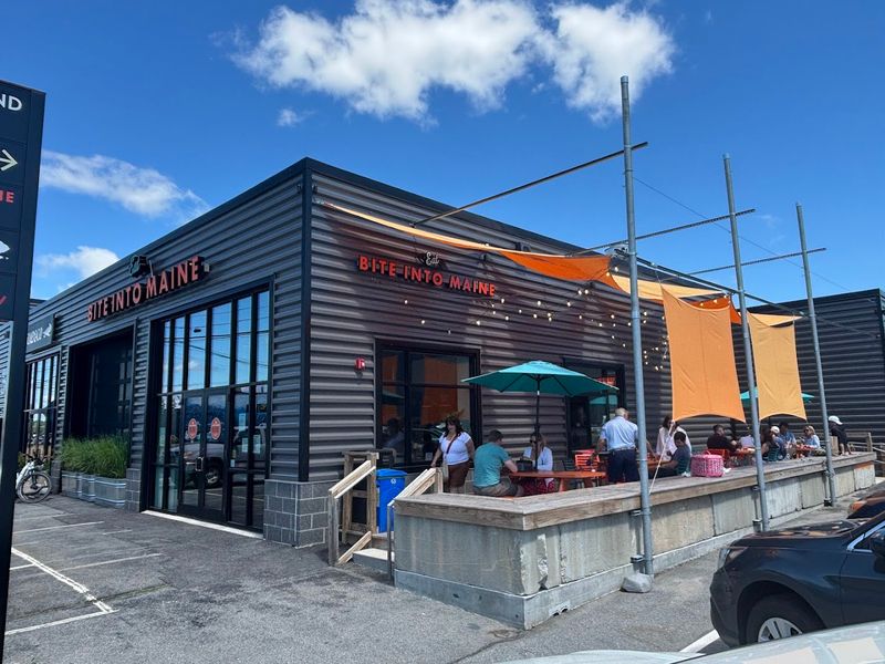 Bite Into Maine, Diamond Street