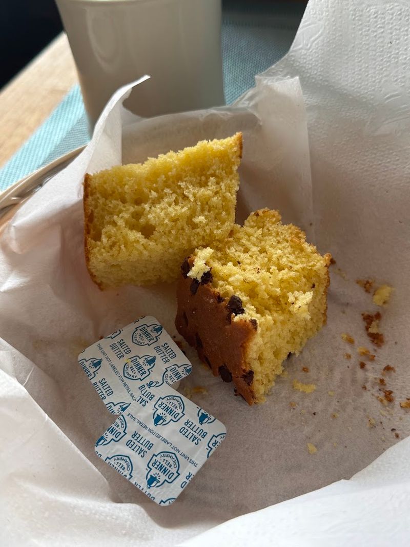 Cornbread That Comes Before You Even Order