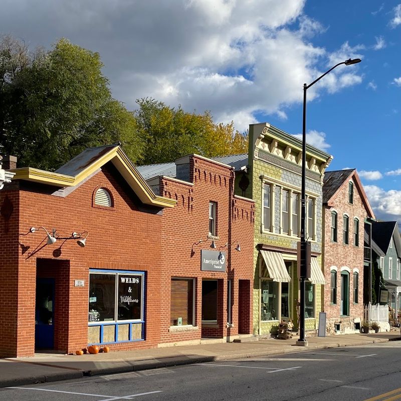 Small Shops Add To The Weekend Charm