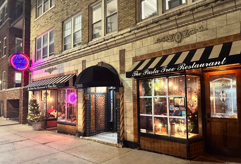 The Pasta Tree Restaurant & Wine Bar (Milwaukee)