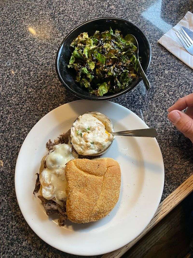A Choice Of Cheese Lets Diners Make It Their Own