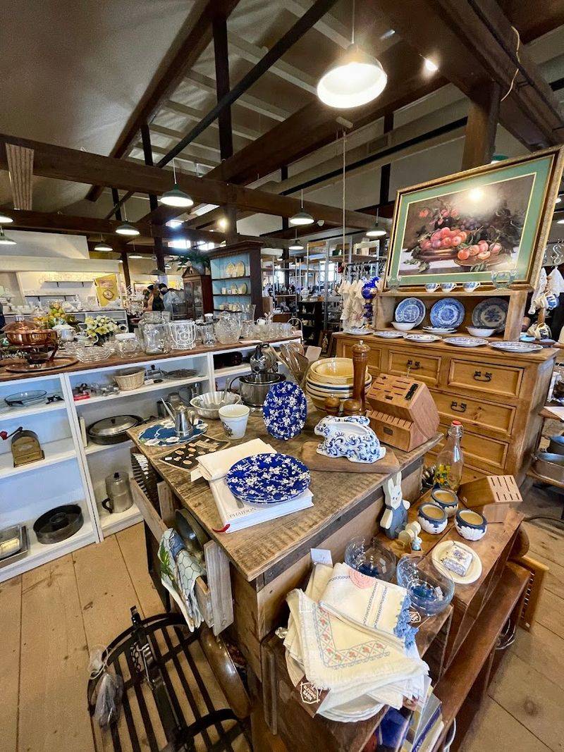Home Decor And Kitchenware Worth Hunting Through