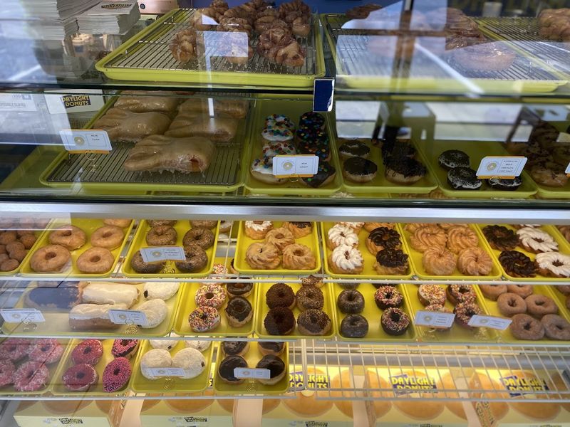 Dave's Daylight Donuts
