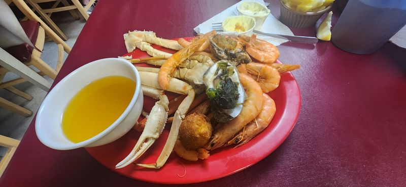 A Seafood Spread With Plenty To Dig Into