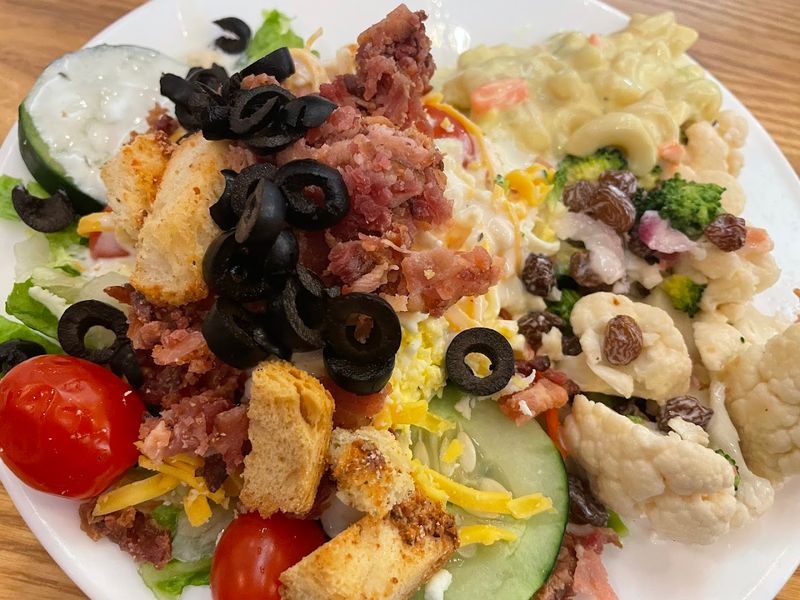 Fresh Salad Bar Favorites Worth Adding To Your Plate