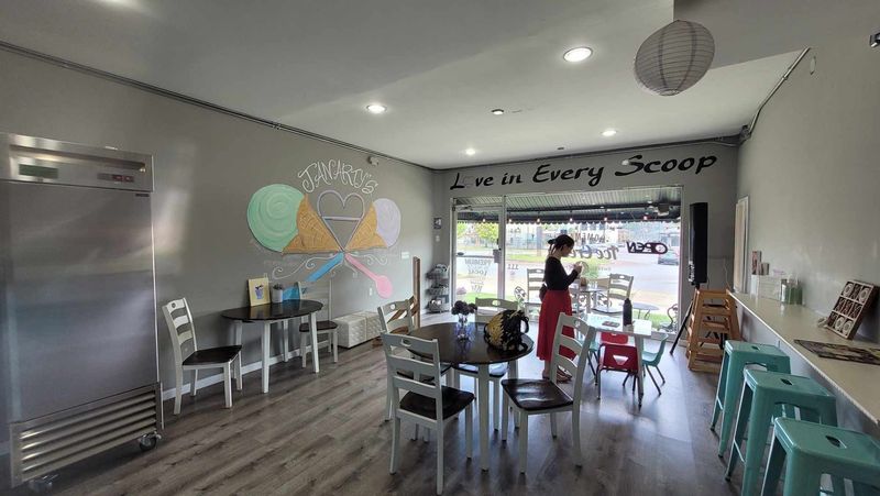 When To Visit And What To Expect At Janarty's