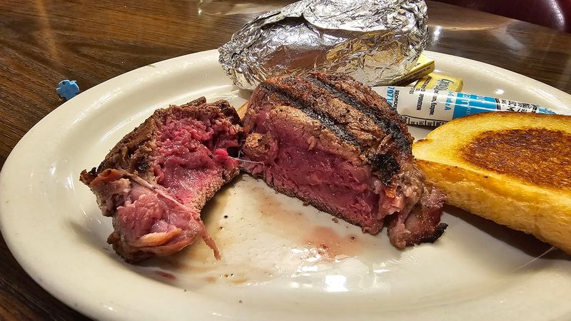 Plainsman Steakhouse & Lounge