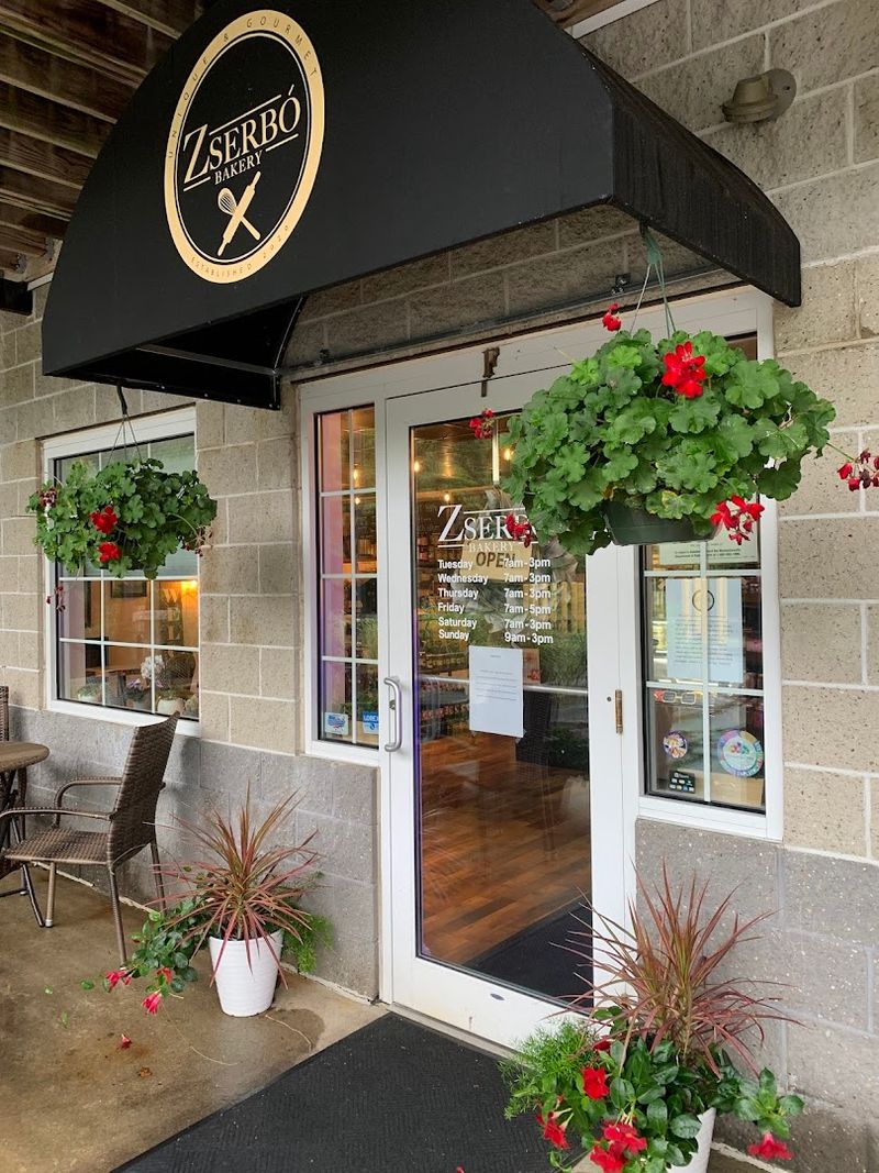 Zserbó Bakery, Pembroke