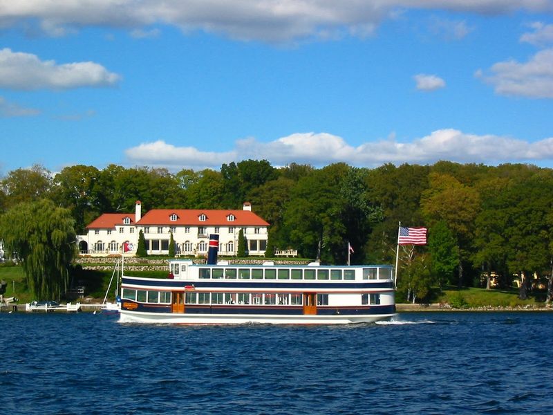 Lake Geneva Scenic Day Trip