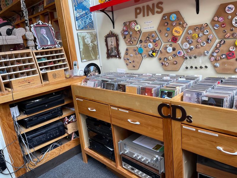 Revival Records (Eau Claire)